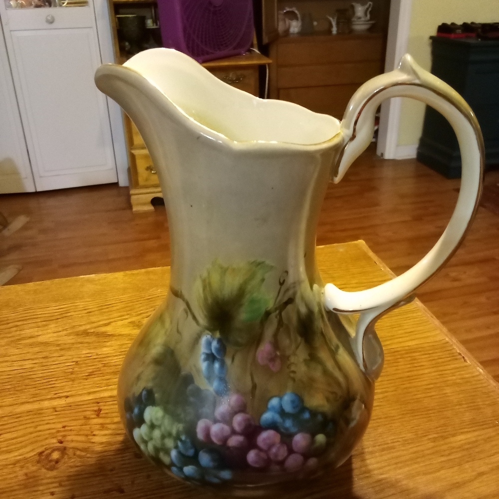Vintage Floral Ceramic Vase Lisa White@Arts Unique Inc